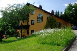 Unser Haus im Sommer